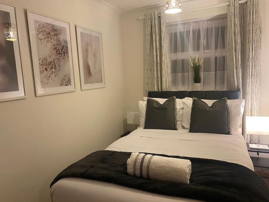 Acacia Villa 던스터블 외부 사진